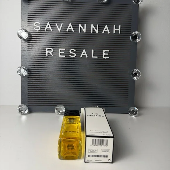 Chanel No5 3.4oz EDT Only tried a few sprays comes with Box - Picture 4 of 5